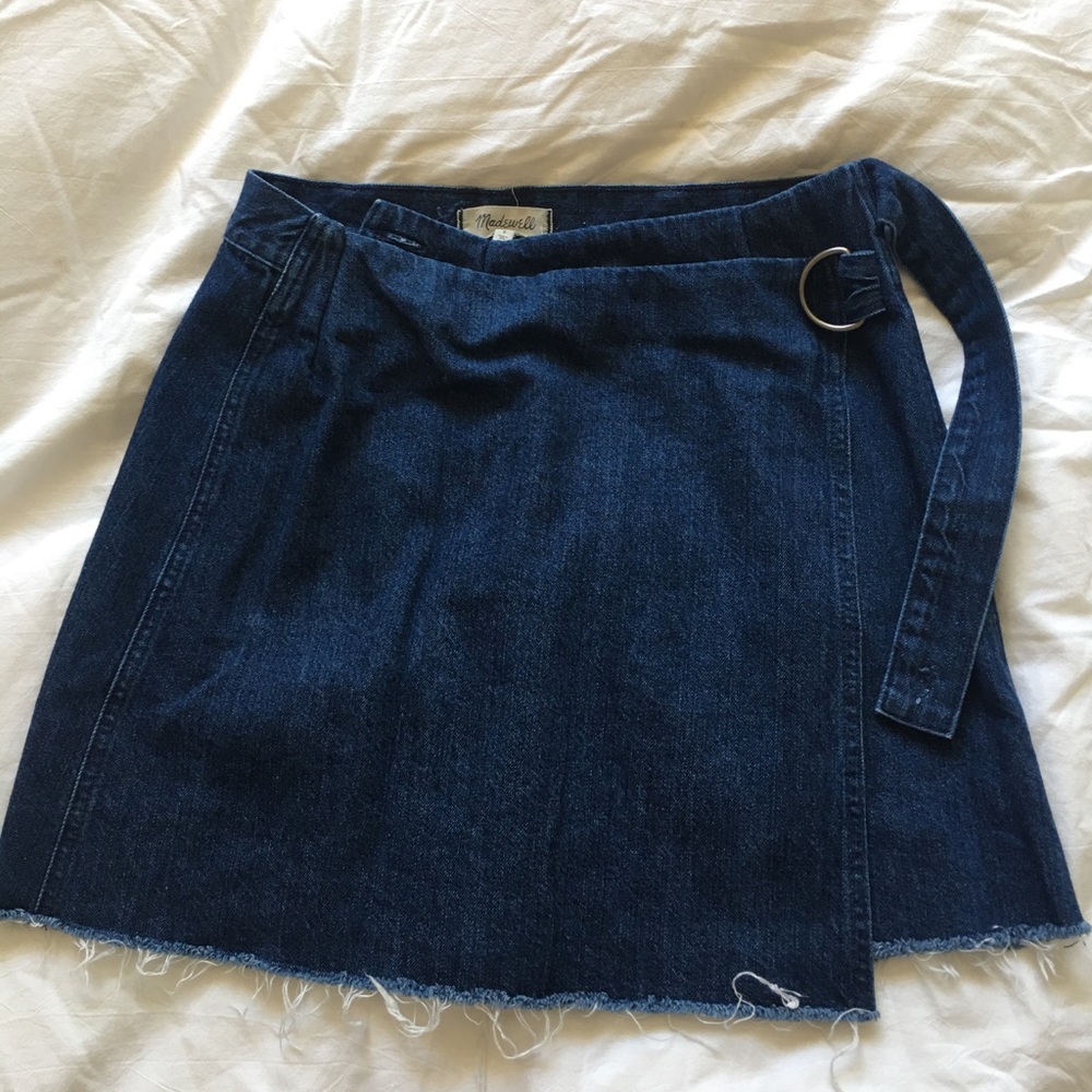 Madewell denim raw hem mini wrap skirt size 8